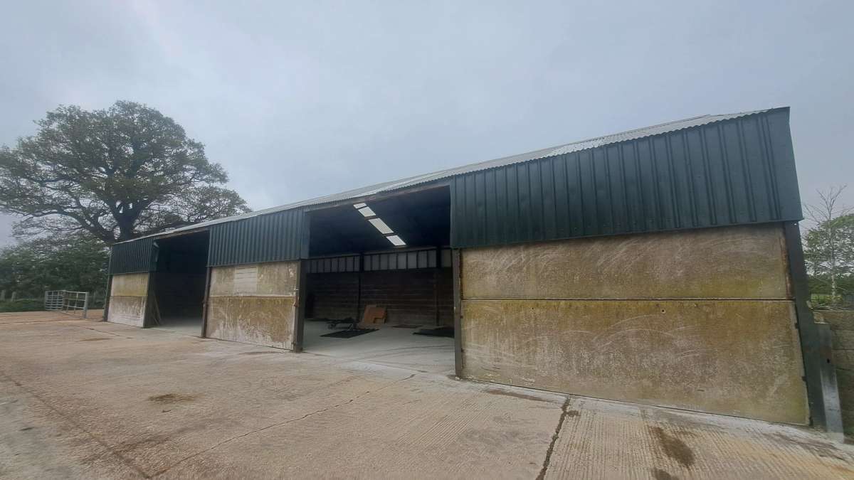 Industrial Unit in Newport Pagnell - photo 4