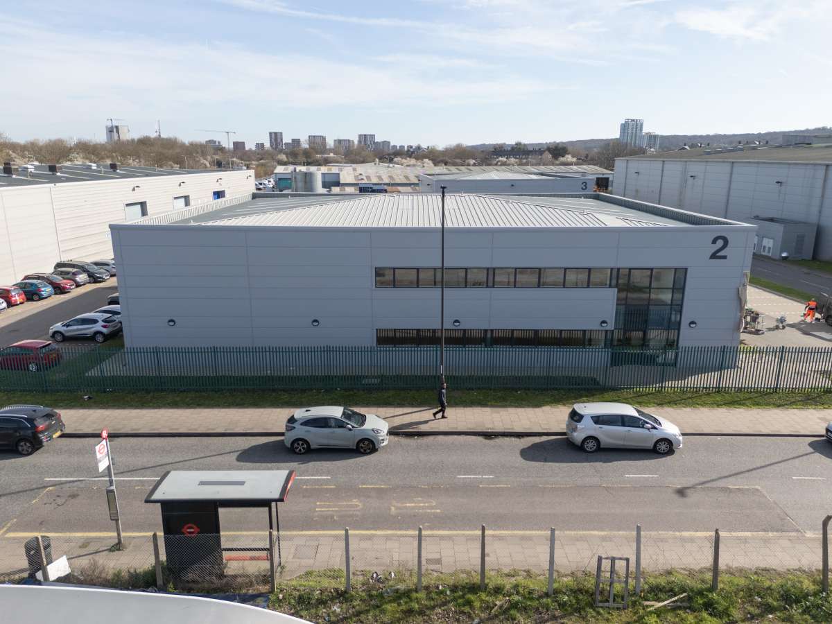 Industrial Unit in London - photo 3