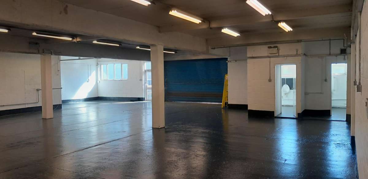 Industrial Unit in Cobbs Wood - photo 2