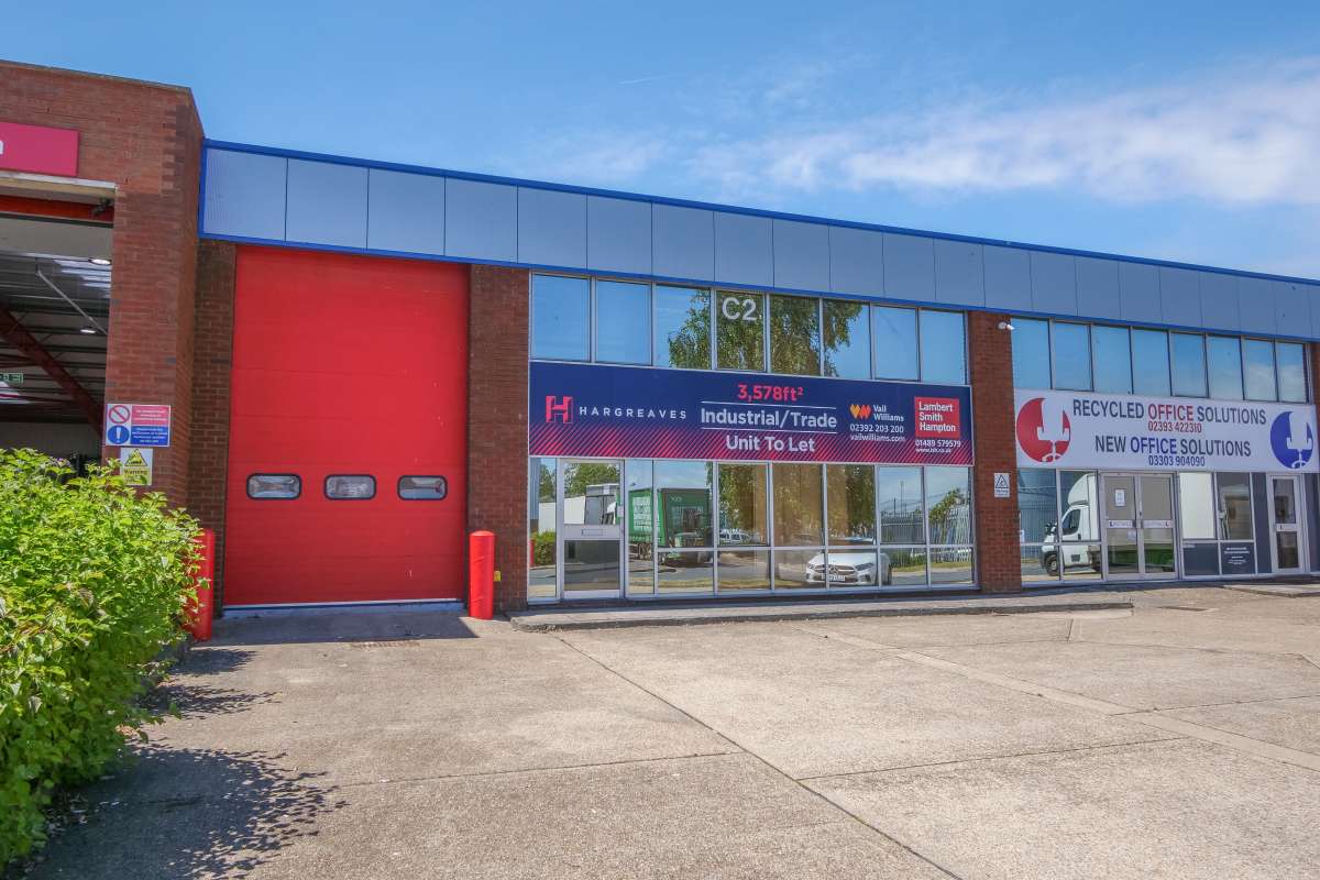 Industrial Unit in Portsmouth - photo 2