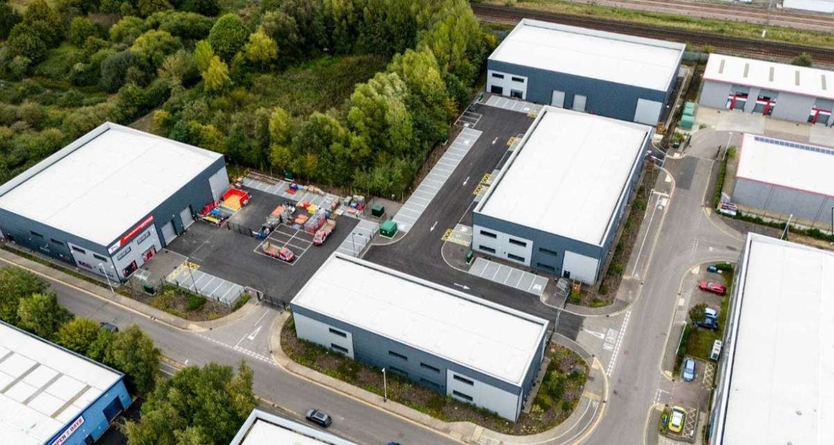 Industrial Unit in Orbital Park - photo 2
