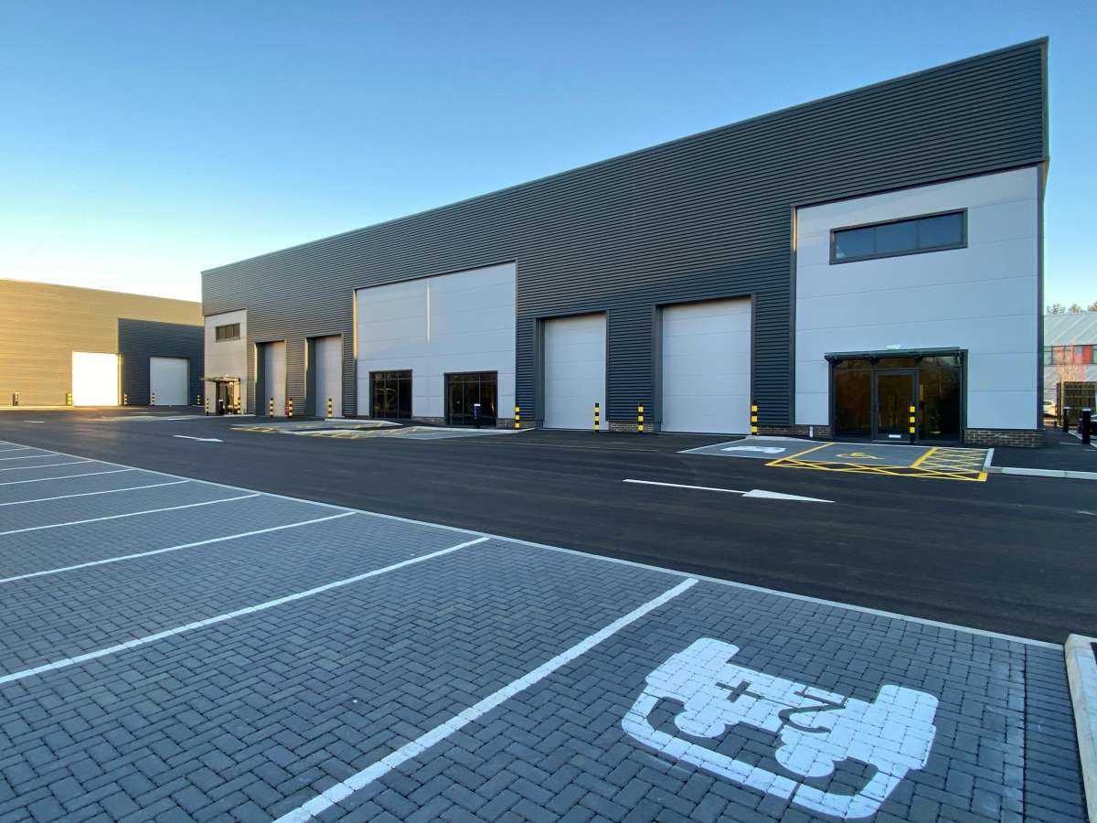 Industrial Unit in Orbital Park - photo 2