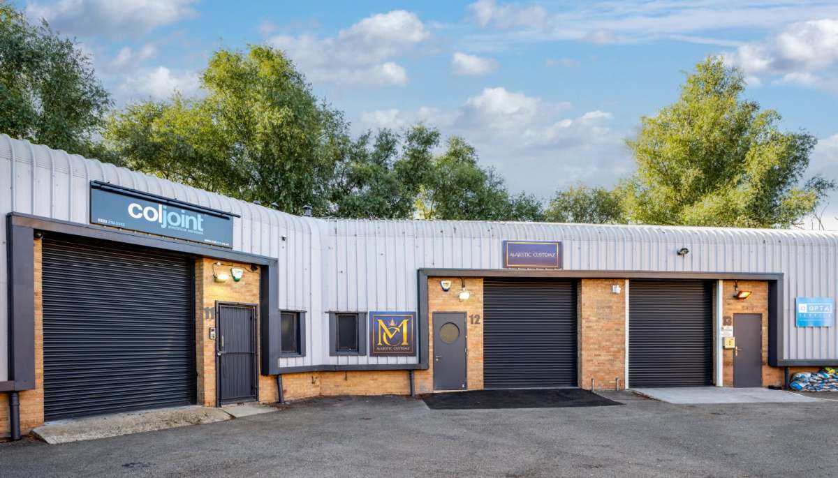 Industrial Unit in Erith - photo 2