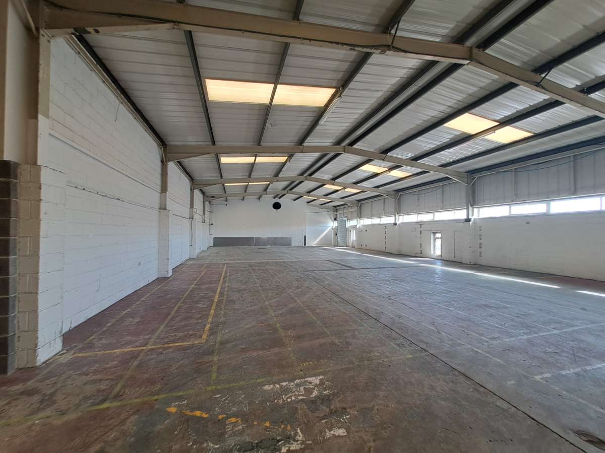 Industrial Unit in Roborough - photo 3