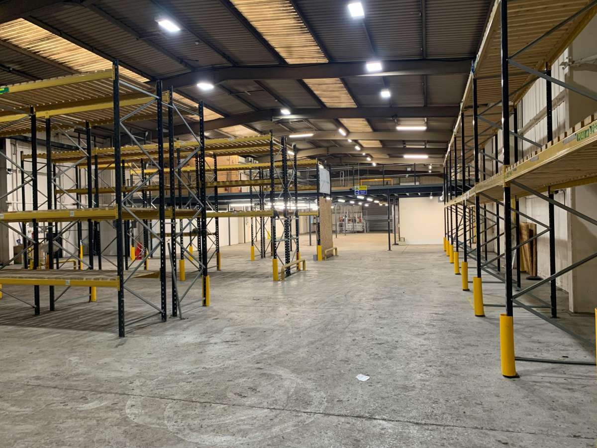 Industrial Unit in Dartford - photo 2