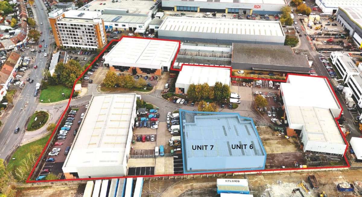Industrial Unit in Croydon - photo 4