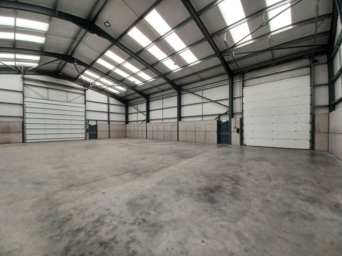Industrial Unit in Trebursye - photo 4