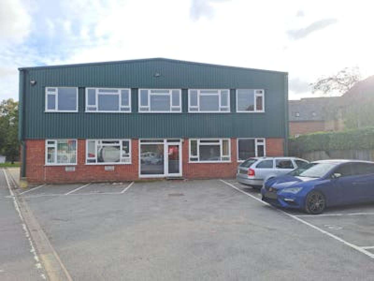 Industrial Unit in Ringwood - photo 2
