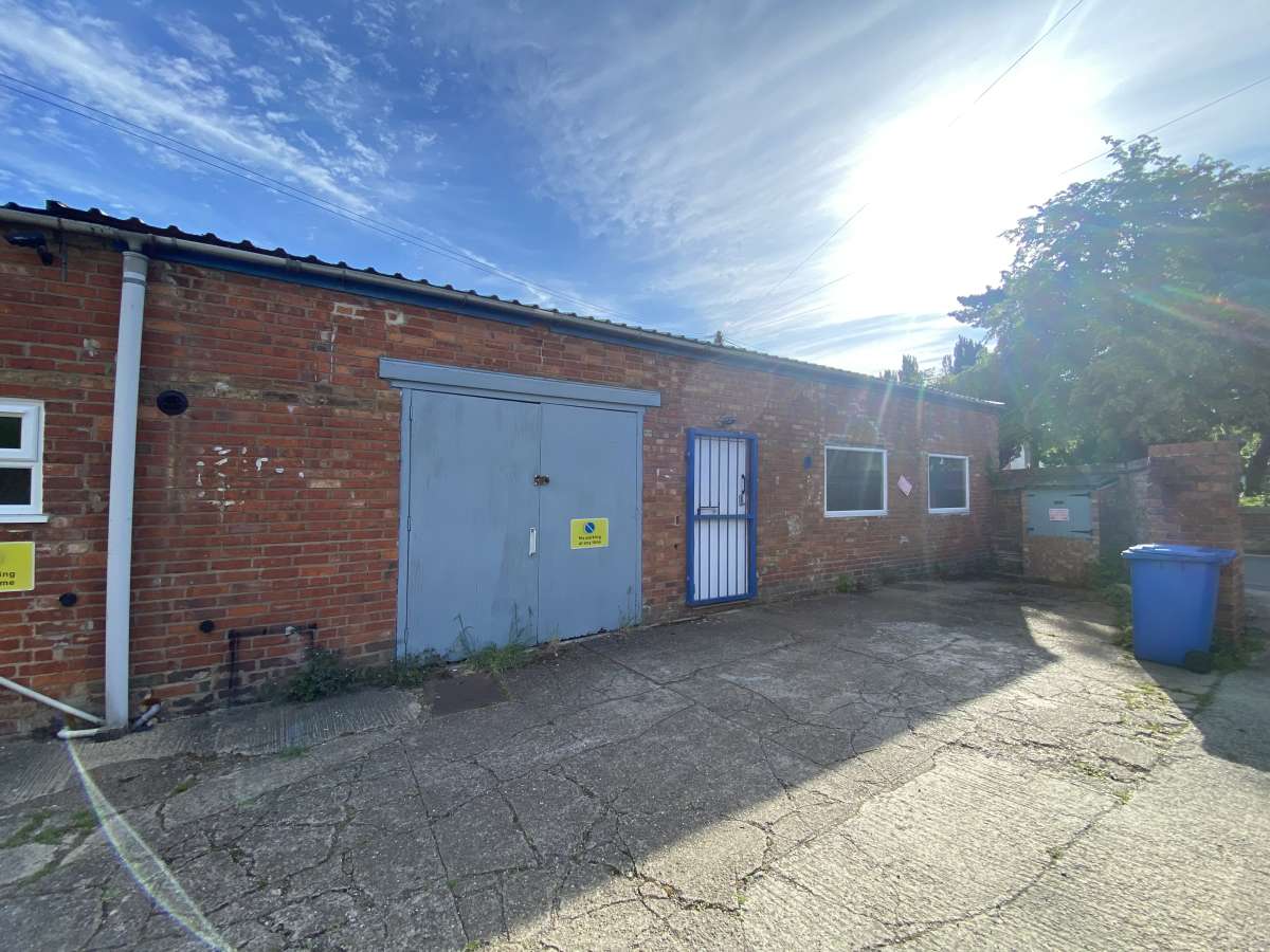 Industrial Unit in Evesham - photo 3
