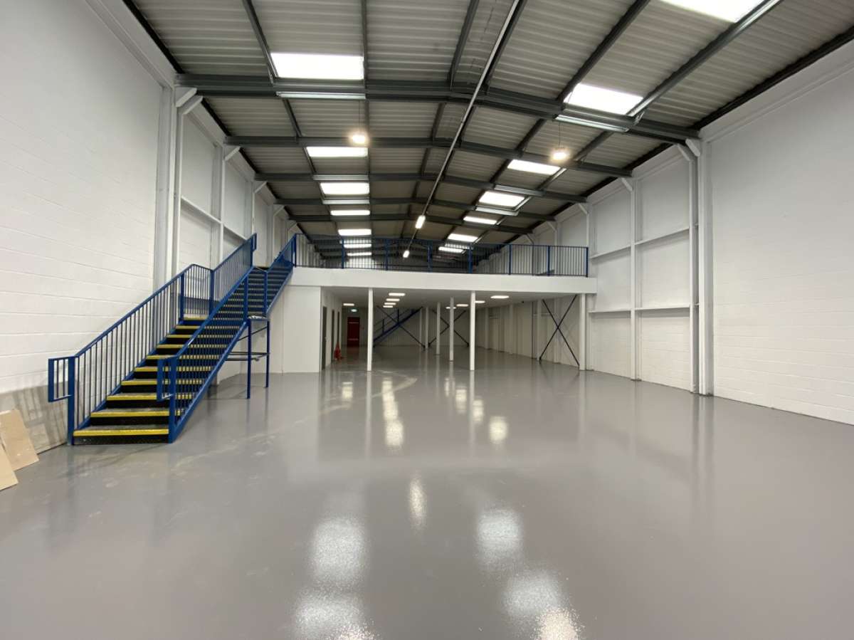Industrial Unit in Cannock - photo 3
