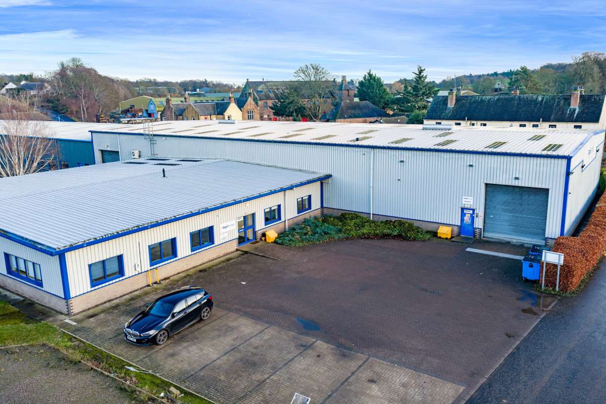 Industrial Unit in East Mill Road Industrial Estate - photo 3