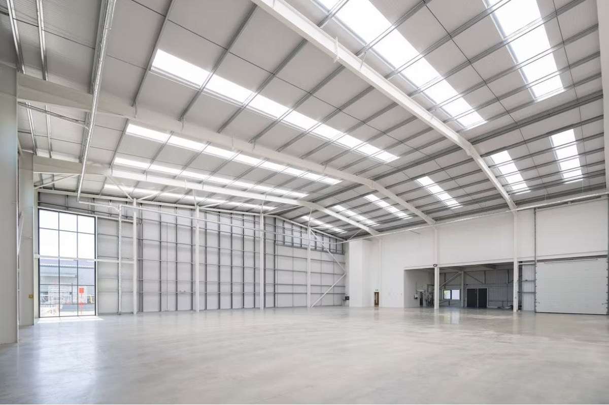 Industrial Unit in Dagenham - photo 2