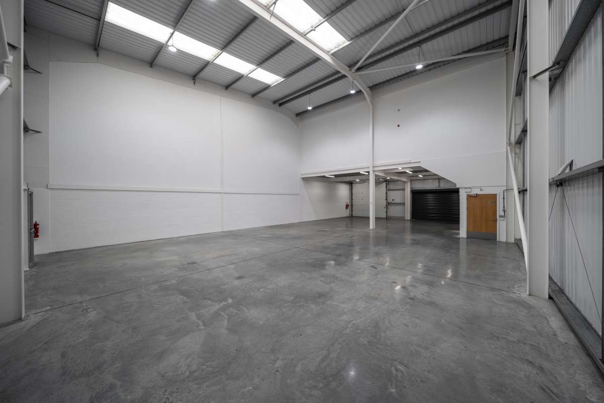 Industrial Unit in Croydon - photo 4