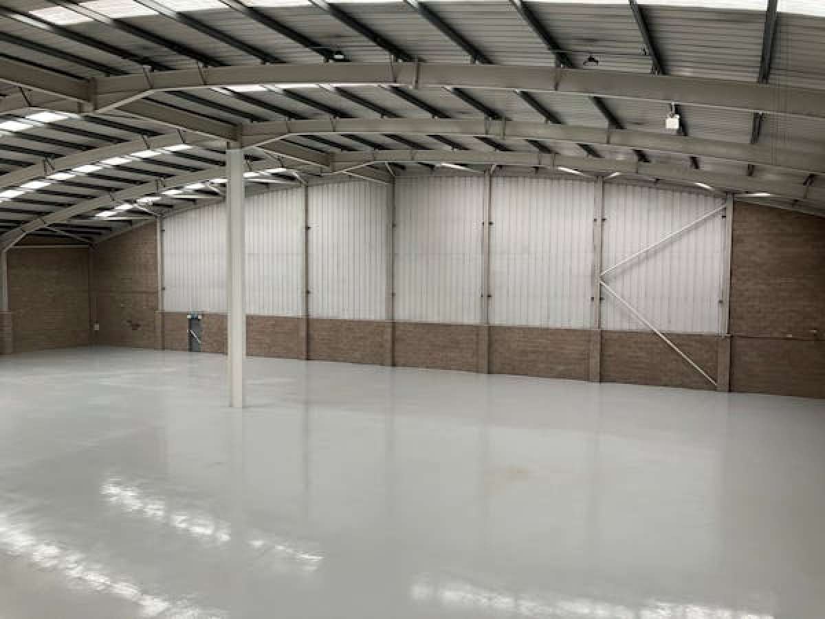 Industrial Unit in Worcester