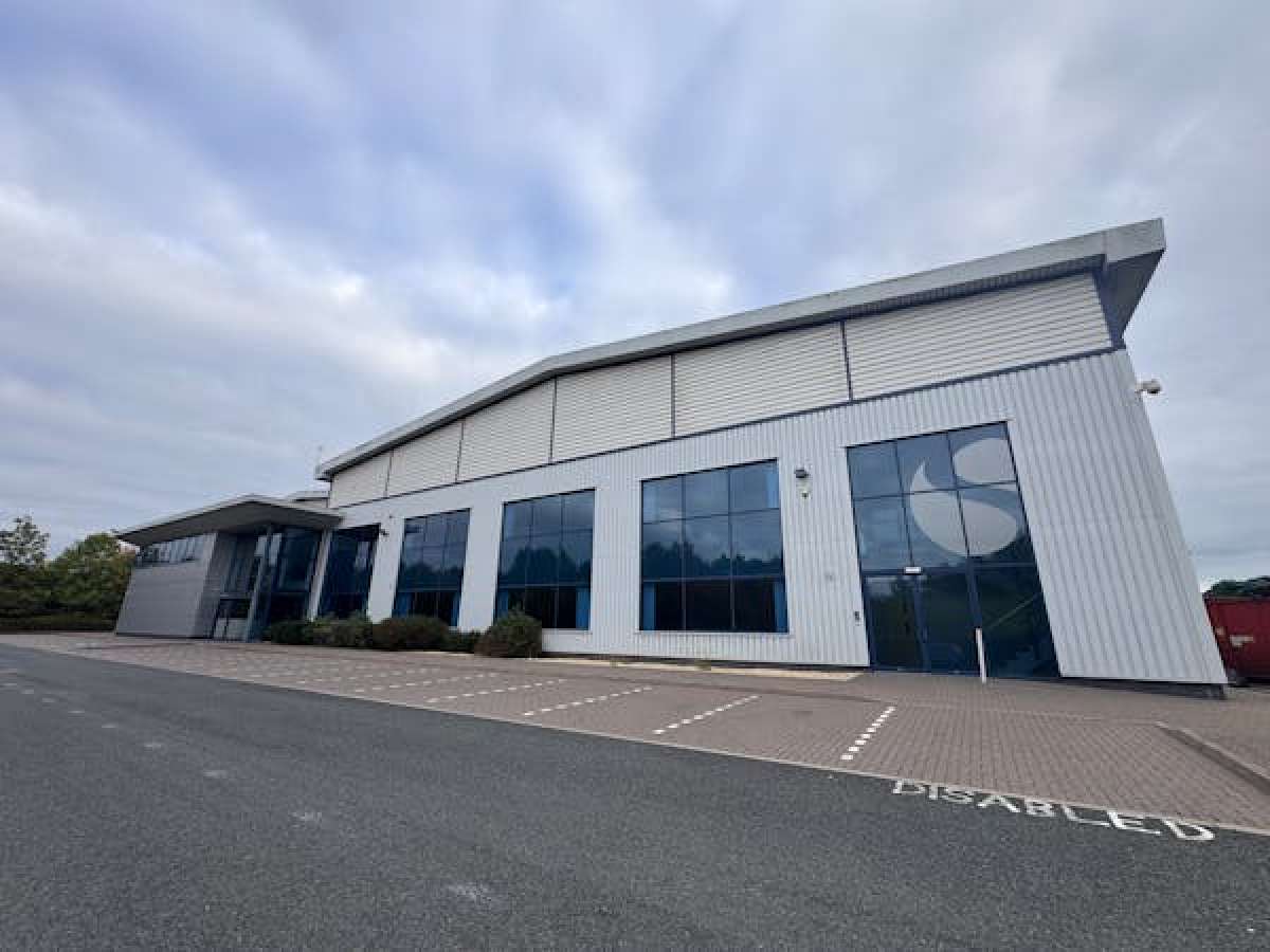 Industrial Unit in Worcester