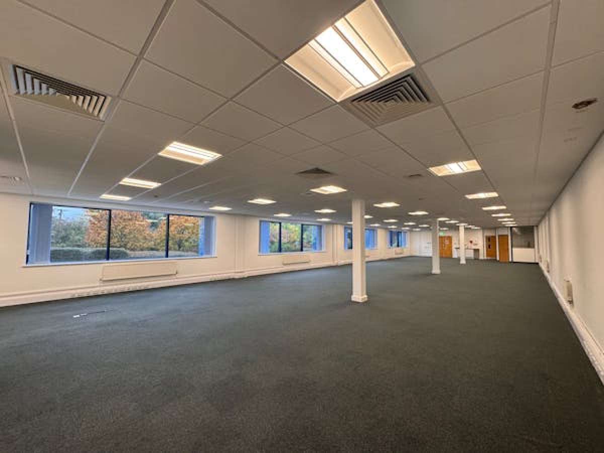 Industrial Unit in Worcester