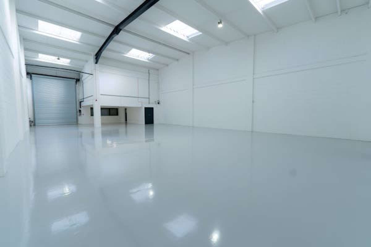 Industrial Unit in Croydon