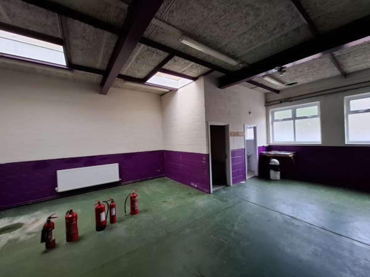 Industrial Unit in Worcester