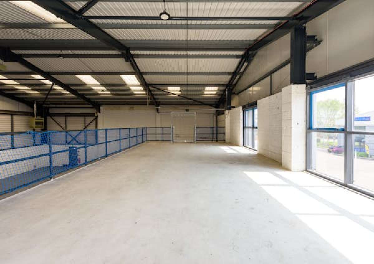 Industrial Unit in Brierley Hill