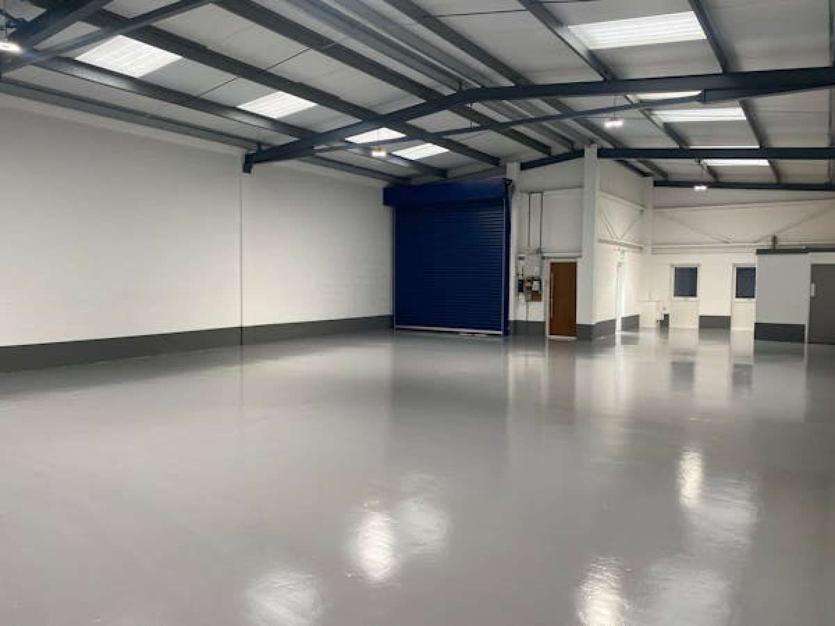 Industrial Unit in Brierley Hill