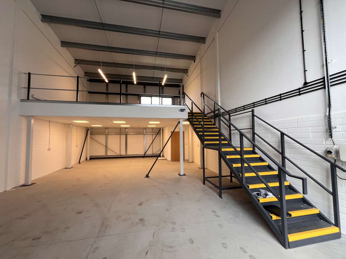 Industrial Unit in Clyst Honiton - photo 2