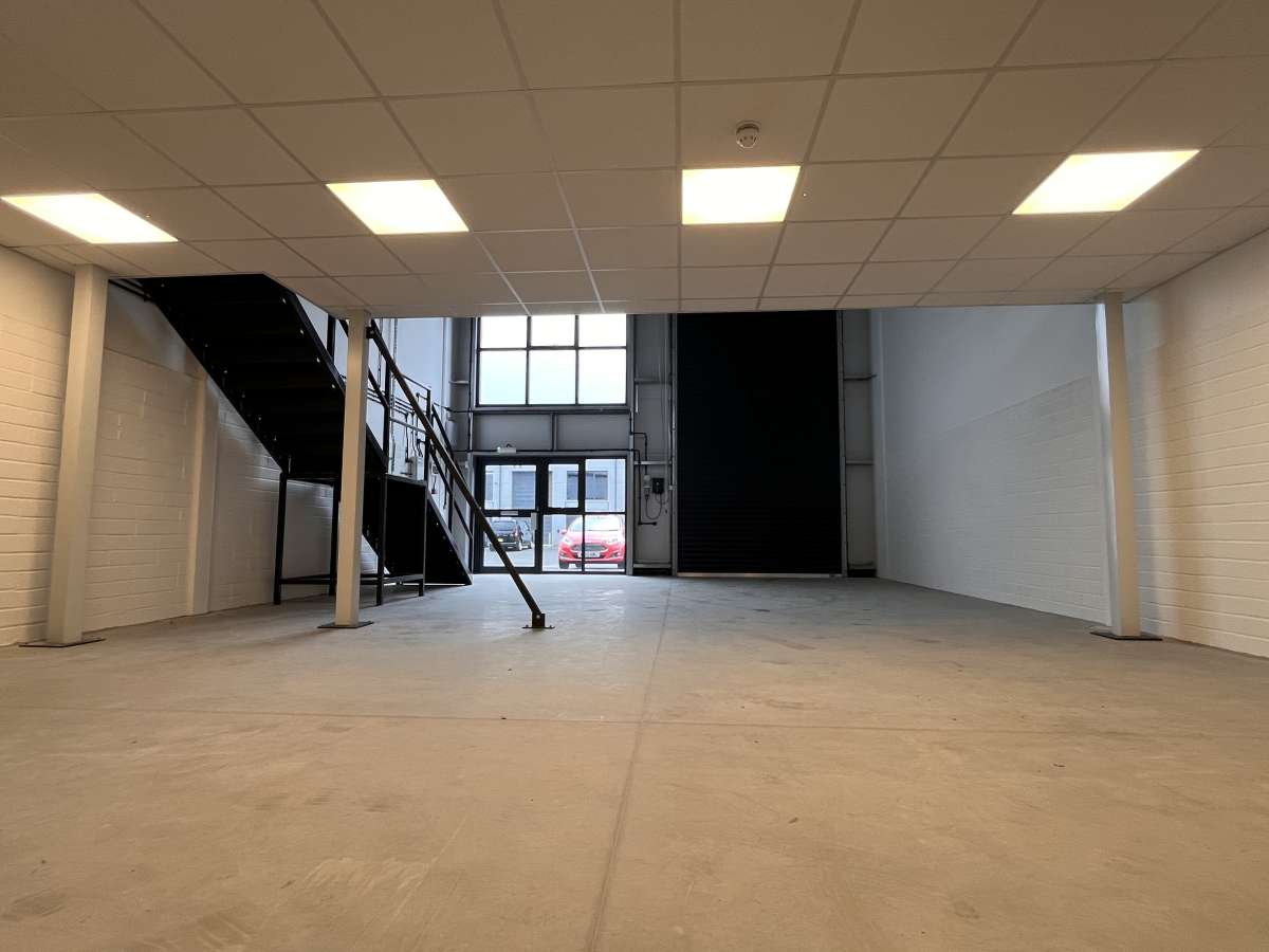 Industrial Unit in Clyst Honiton - photo 3