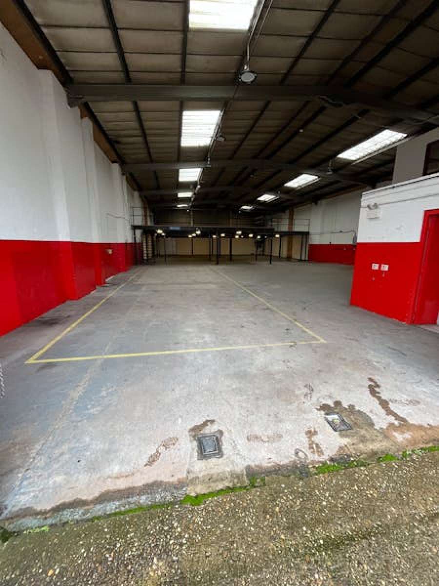 Industrial Unit in Warwick - photo 4