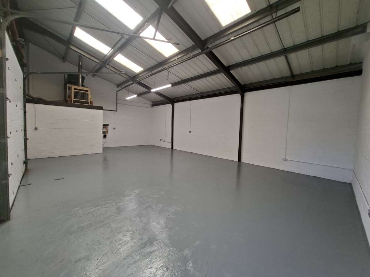 Industrial Unit in Springkerse Industrial Estate - photo 4