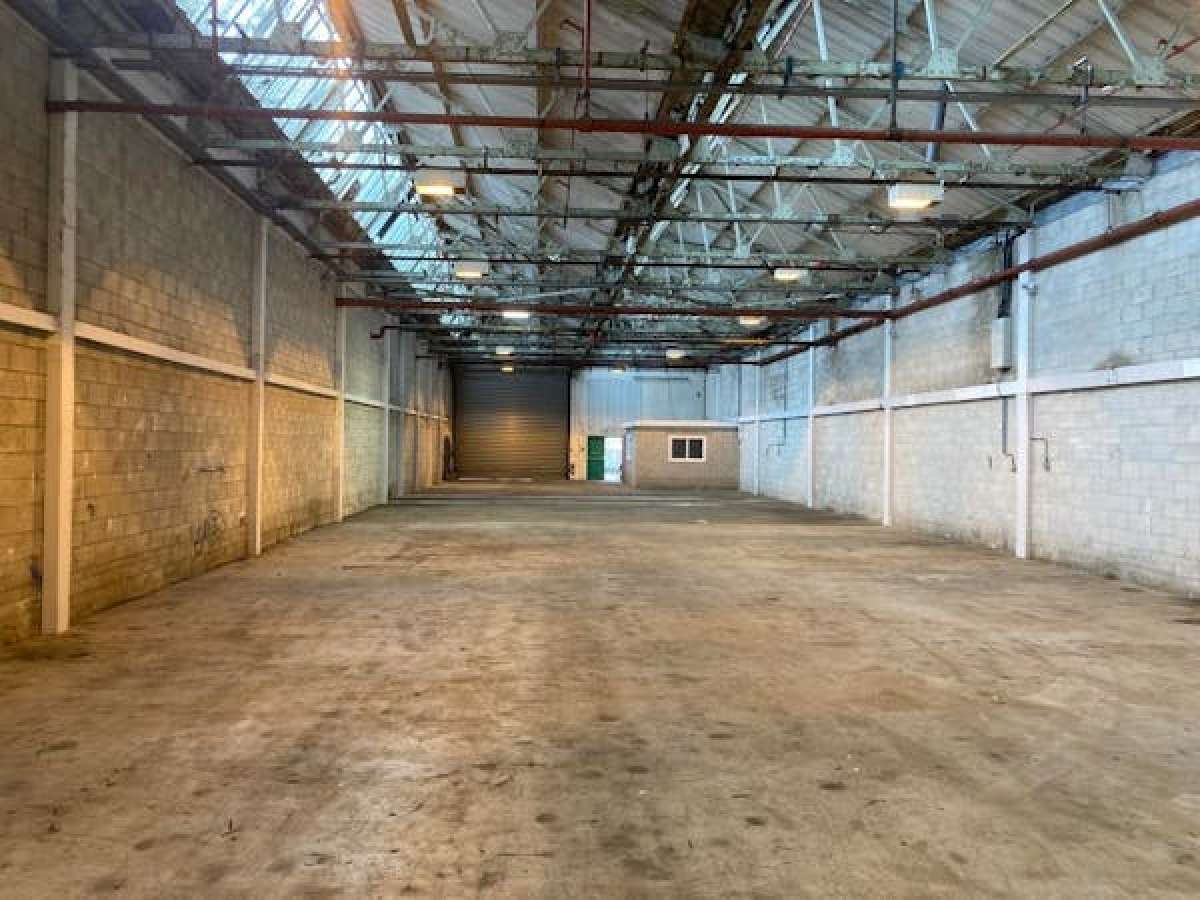 Industrial Unit in Manchester - photo 2