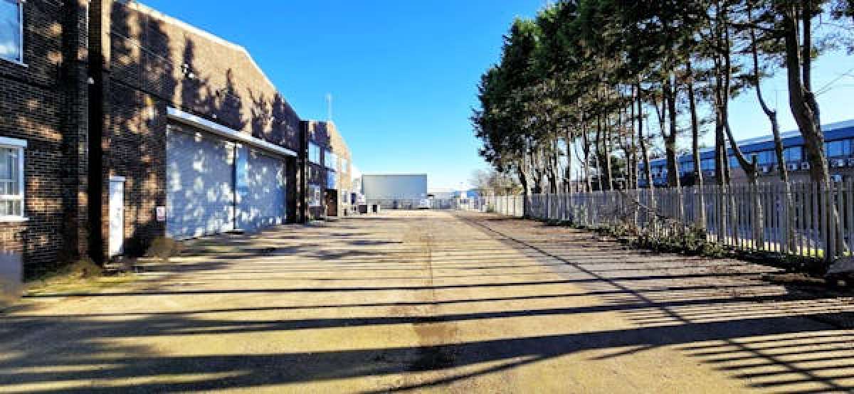 Industrial Unit in Lancing - photo 3