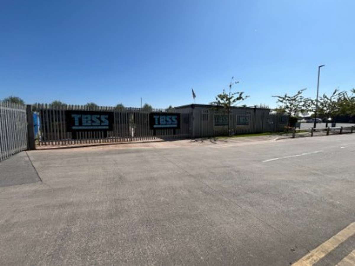 Industrial Unit in Uffculme - photo 3