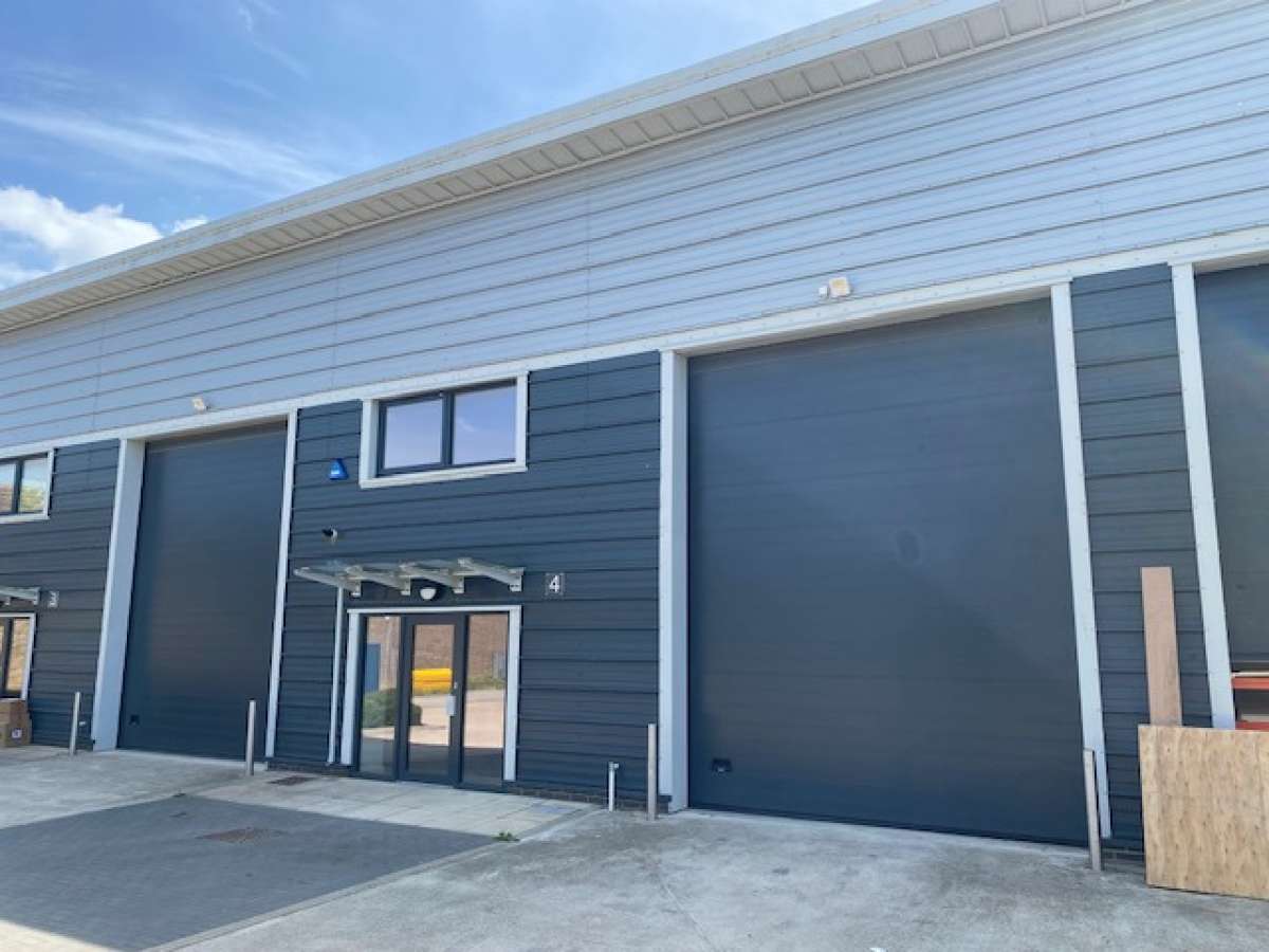 Industrial Unit in Stukeley Meadows Industrial Estate - photo 3