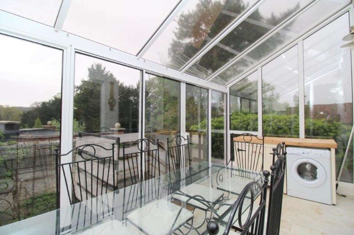 Investment in Woodbridge - photo 3