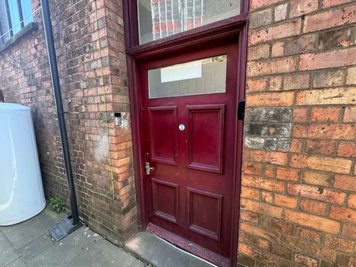 Investment in Burton On Trent - photo 2