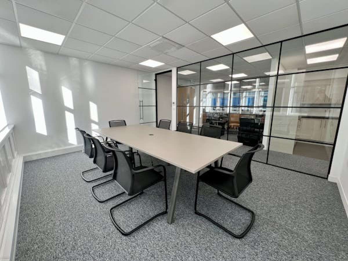 Land in London - photo 3