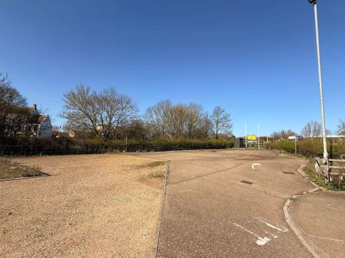 Land in Northampton