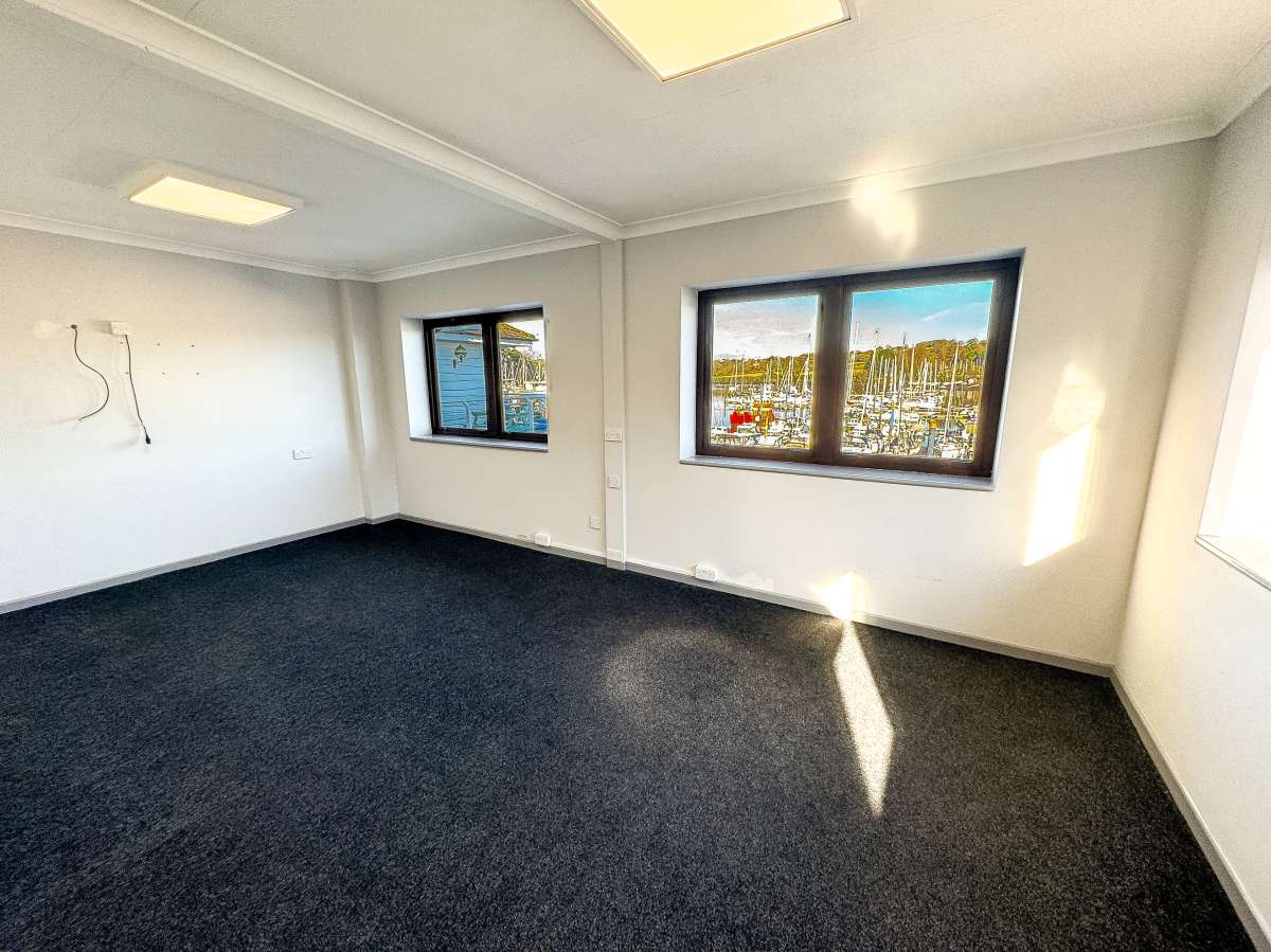 Office in Falmouth - photo 3