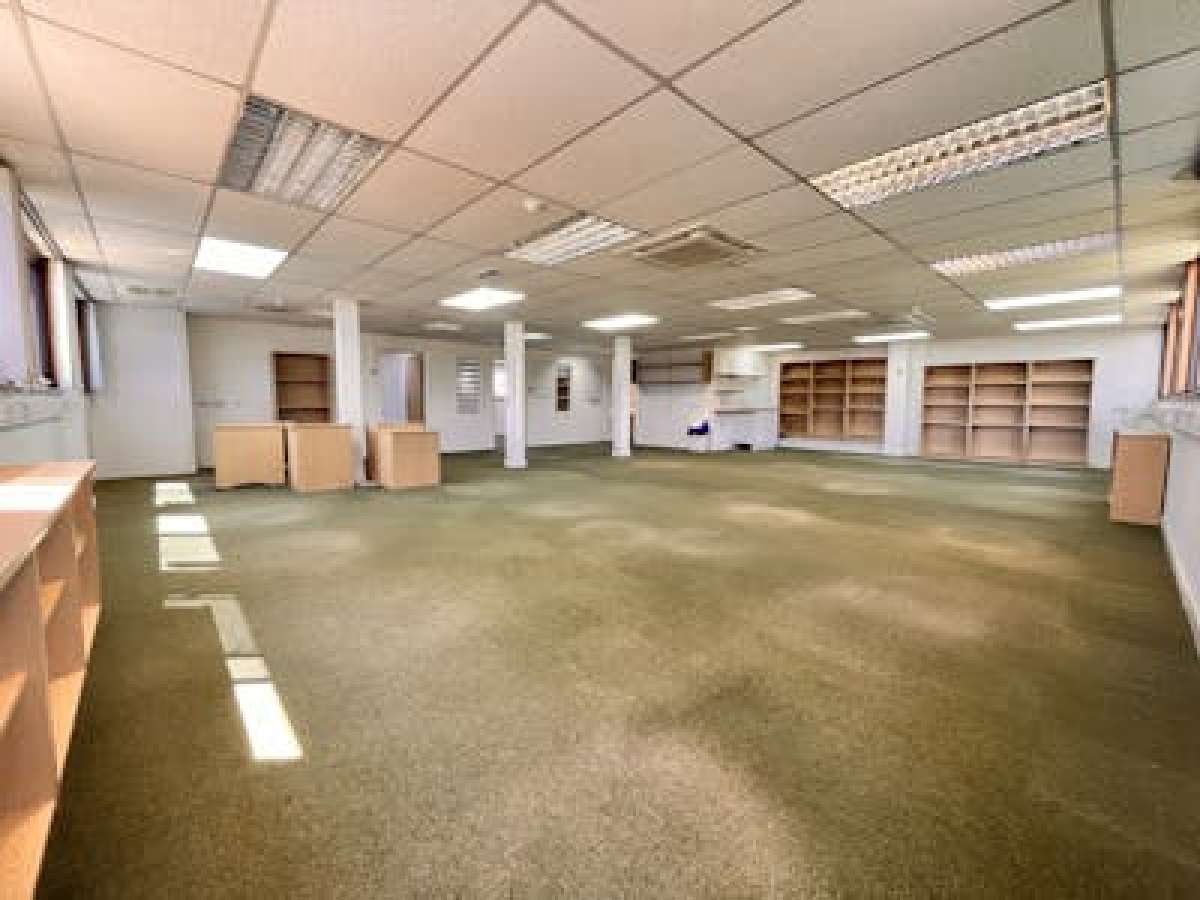 Office in Southampton - photo 4