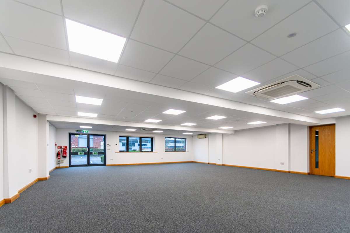 Office in Ringwood - photo 2