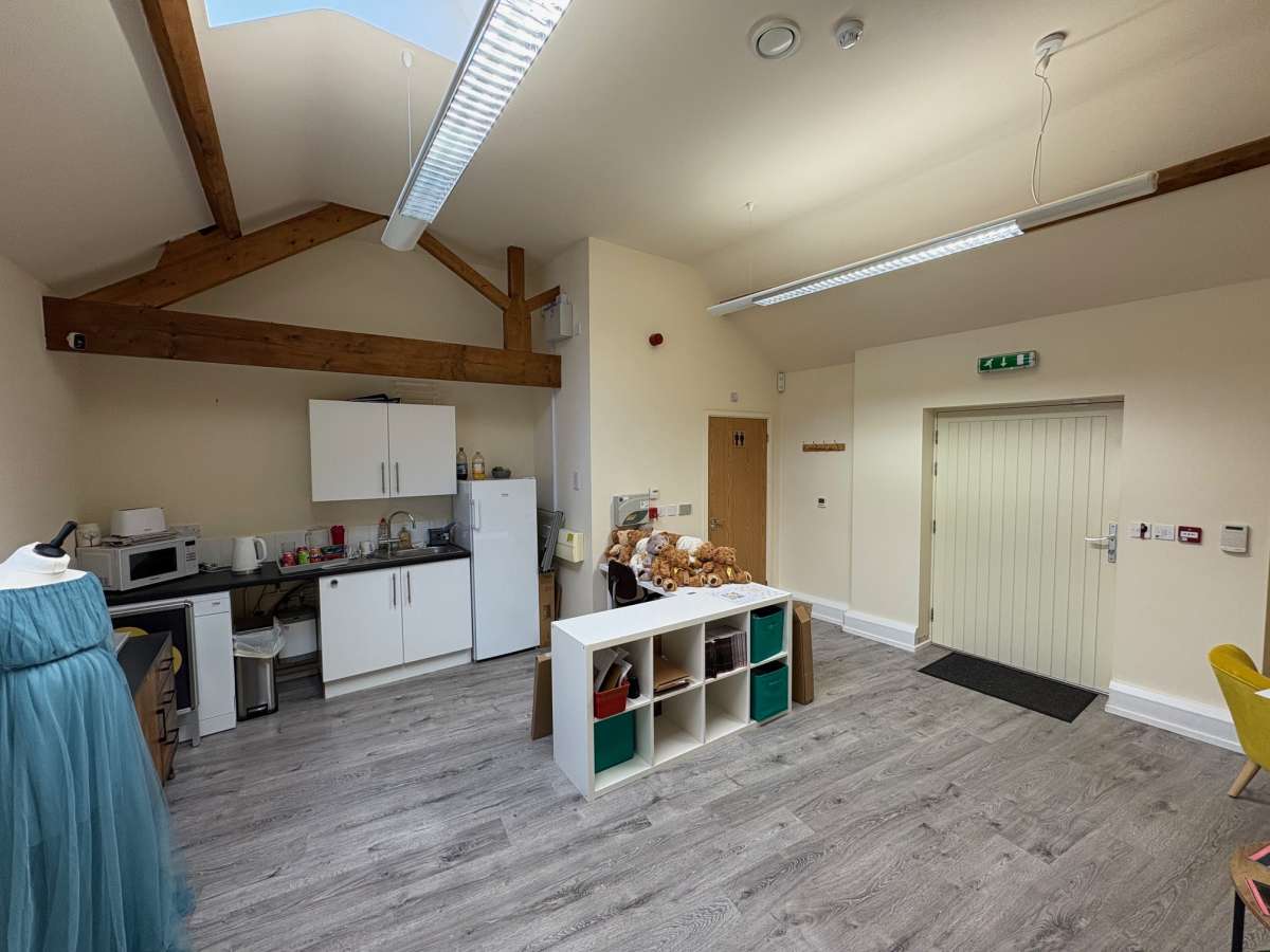 Office in Loughborough - photo 2