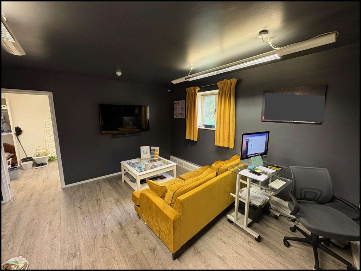 Office in Loughborough - photo 3