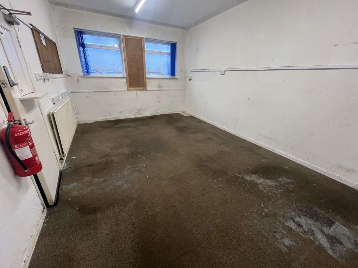 Office in Barwell - photo 2