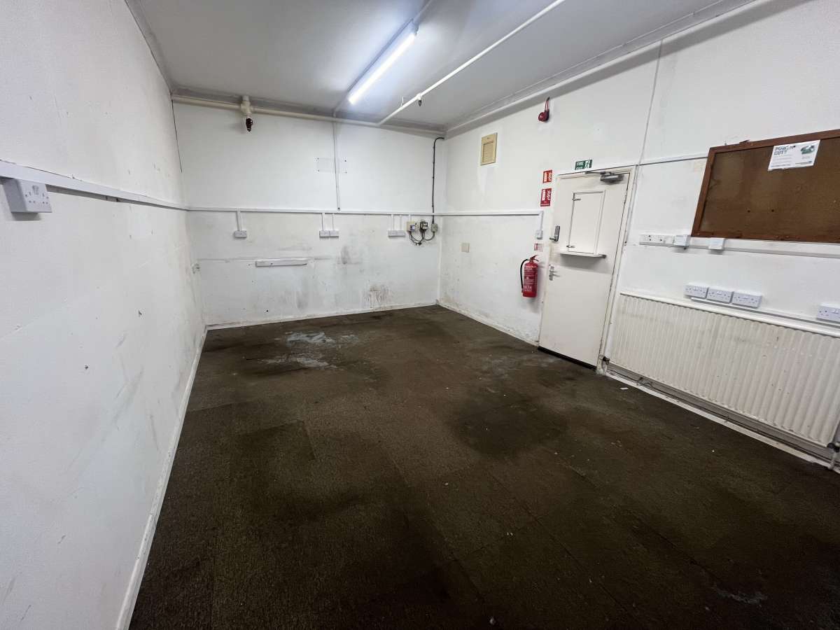 Office in Barwell - photo 3