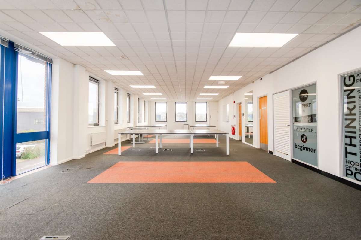 Office in Poole - photo 3