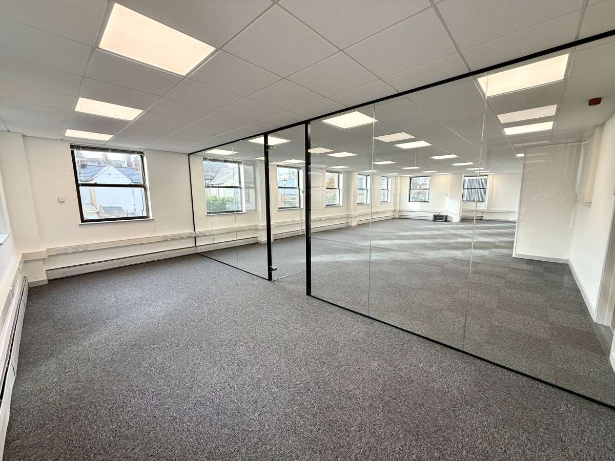 Office in Worthing - photo 4