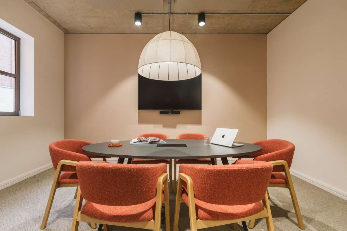 Office in Leeds - photo 3