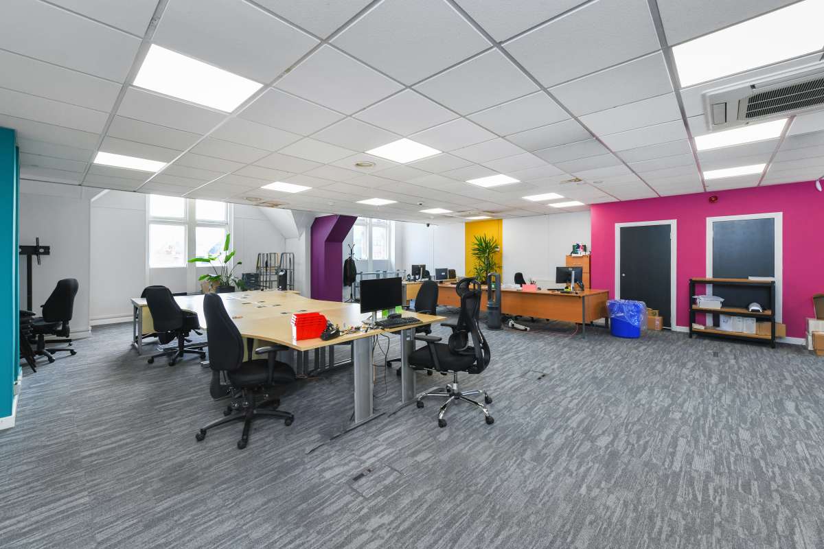 Office in Nottingham - photo 4