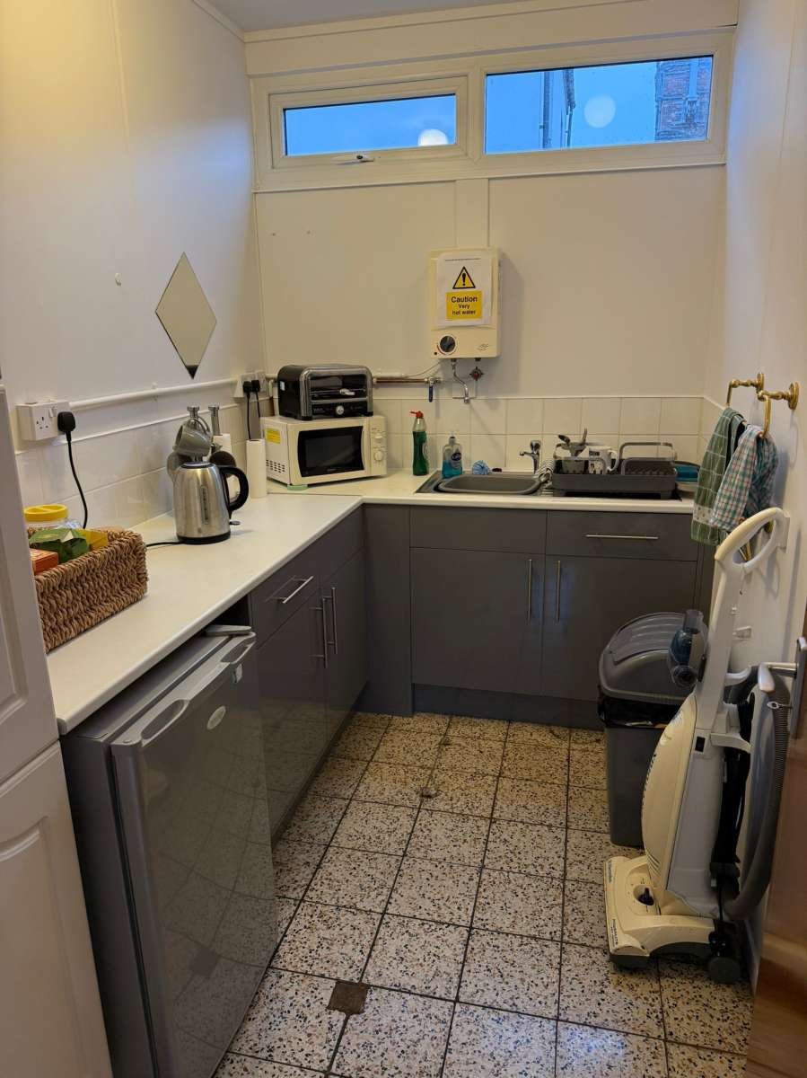 Office in Hinckley - photo 2