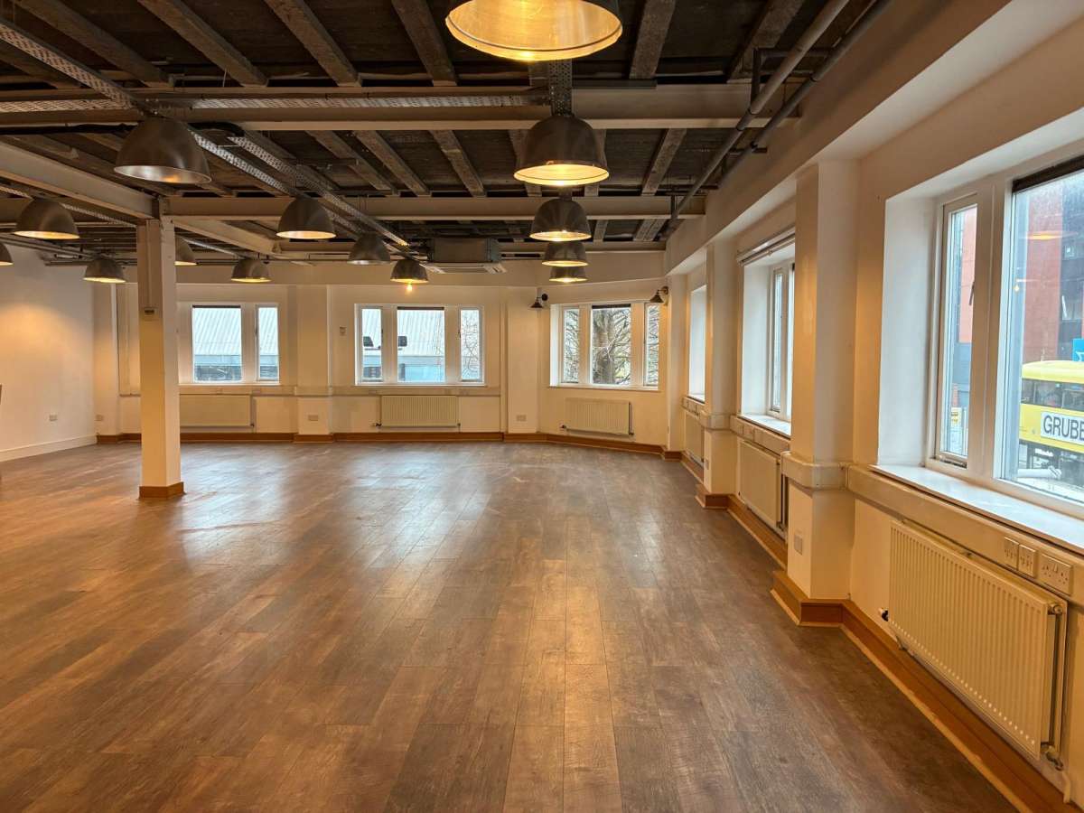 Office in Manchester - photo 2