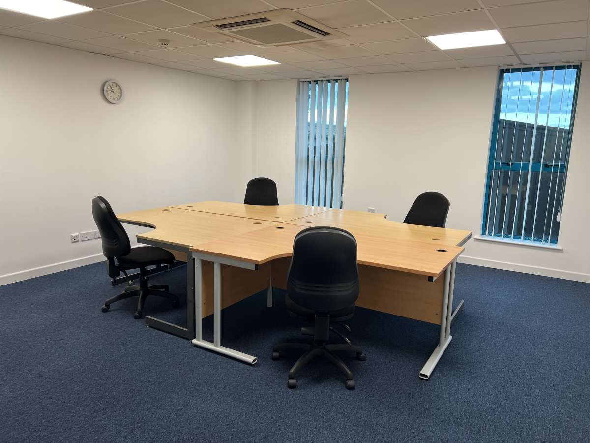 Office in Wells - photo 3